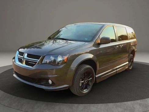 Used 2019 Dodge Grand Caravan SXT w/ Blacktop Package FWD image 30