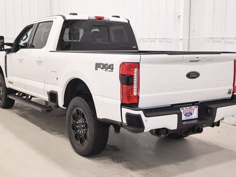 New 2026 Ford F250 Lariat w/ Black Appearance Package image 7