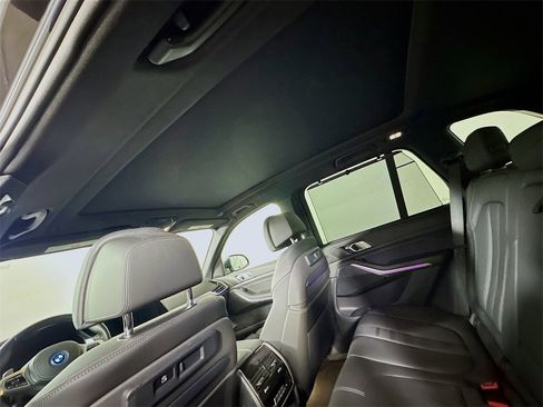 Used 2022 BMW X5 xDrive45e w/ M Sport Package image 13