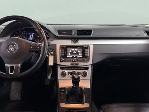 Used 2013 Volkswagen CC R-Line image 35