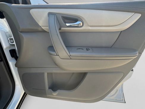 Used 2017 Chevrolet Traverse LS image 34