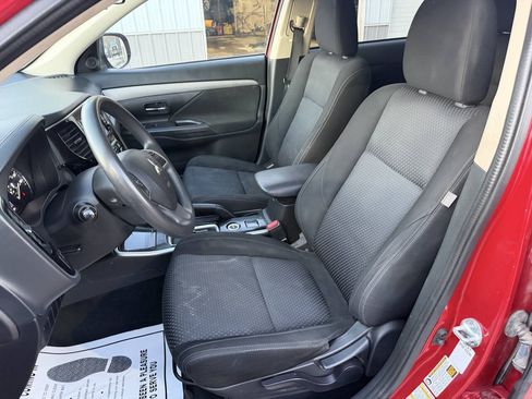 Used 2018 Mitsubishi Outlander ES AWD/4WD image 9