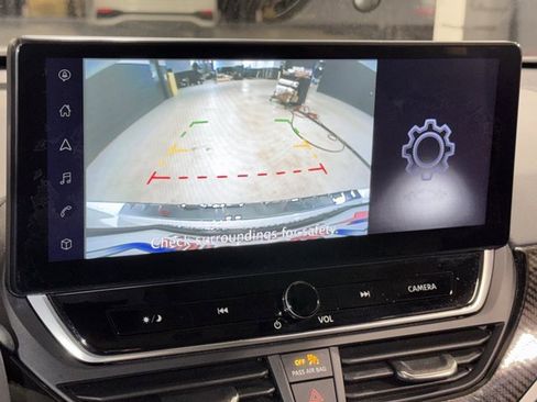 Used 2023 Nissan Altima 2.5 SR w/ SR Premium Package image 26