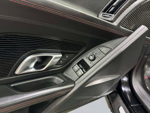 Used 2017 Audi R8 V10 w/ Carbon Exterior Package AWD/4WD image 34