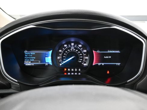 Used 2019 Ford Fusion SE image 11