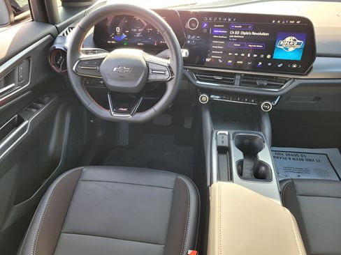 New 2025 Chevrolet Equinox EV RS image 17