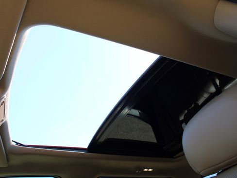 Used 2018 Ford F150 Lariat w/ Equipment Group 502A Luxury image 27