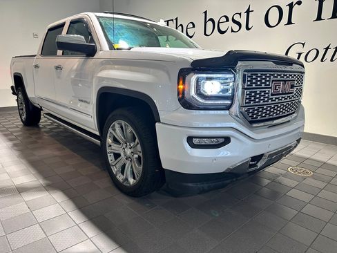 Used 2017 GMC Sierra 1500 Denali w/ Denali Ultimate Package AWD/4WD image 1