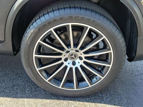 Certified 2022 Mercedes-Benz GLC 300 4MATIC Coupe image 11