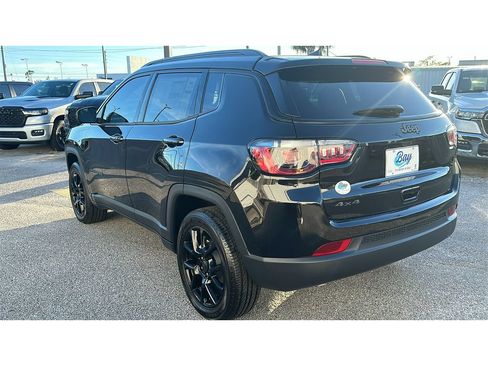 New 2026 Jeep Compass Latitude AWD/4WD image 4