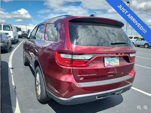 Used 2023 Dodge Durango SXT image 2