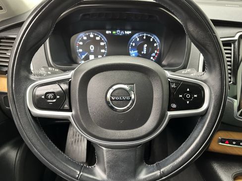 Used 2022 Volvo XC90 T6 Momentum w/ Advanced Package AWD/4WD image 18