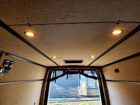 Used 2019 Mercedes-Benz Sprinter 2500 w/ Premium Plus Package image 27