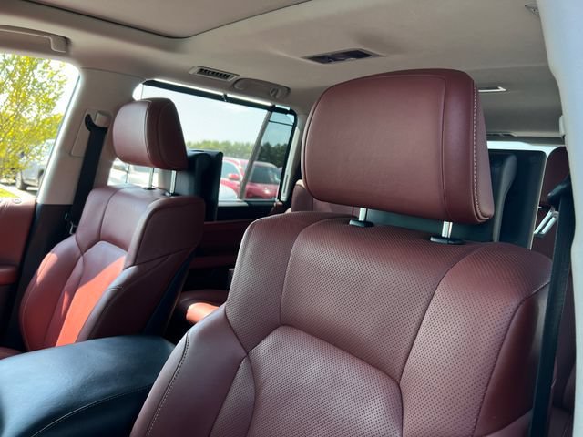 Used 2017 Lexus LX 570 4WD image 13