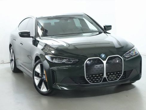 Used 2023 BMW i4 eDrive40 RWD image 2