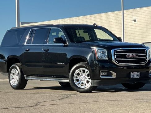 Used 2019 GMC Yukon XL SLT AWD/4WD image 2