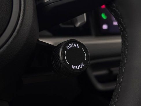 New 2026 Porsche Cayenne image 17