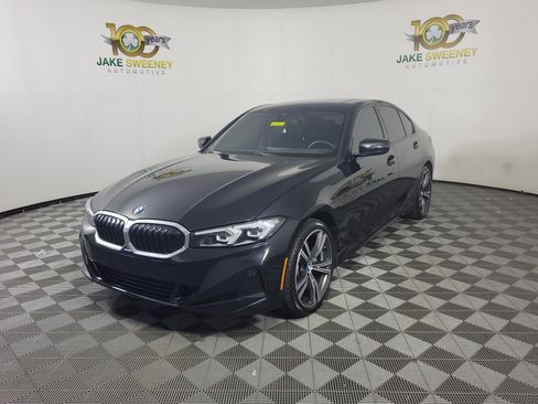 Used 2023 BMW 330i xDrive Sedan w/ Premium Package AWD/4WD image 3