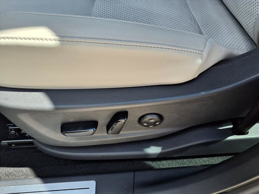 Used 2024 Nissan Ariya AWD image 20