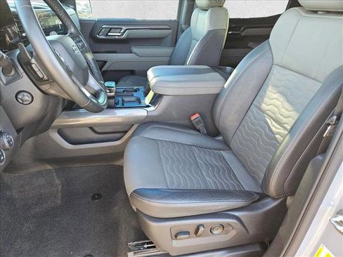 Used 2025 Chevrolet Silverado 1500 ZR2 w/ Technology Package image 16