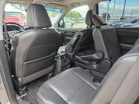 Used 2022 Honda Pilot Elite image 16