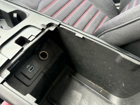 Used 2017 Ford Fusion SE w/ Fusion SE Technology Package image 29