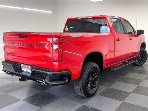 Used 2021 Chevrolet Silverado 1500 Custom Trail Boss w/ LPO, Dark Essentials Package AWD/4WD image 11