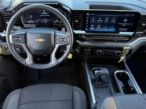 Used 2024 Chevrolet Silverado 1500 LT w/ Z71 Off-Road Package image 12