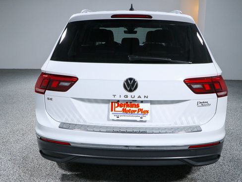Used 2022 Volkswagen Tiguan SE FWD image 8