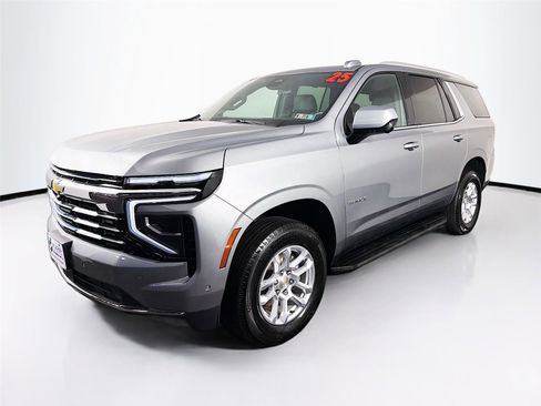 Used 2025 Chevrolet Tahoe LT image 3