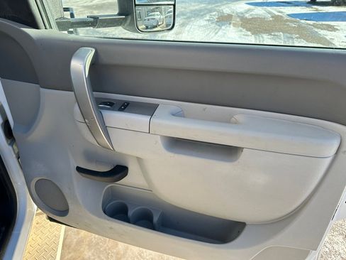Used 2011 Chevrolet Silverado 3500 W/T image 17