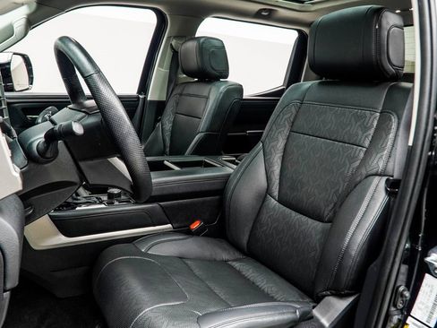 Used 2024 Toyota Tundra Limited image 42