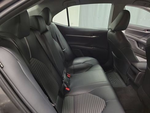 Used 2019 Toyota Camry SE FWD image 20