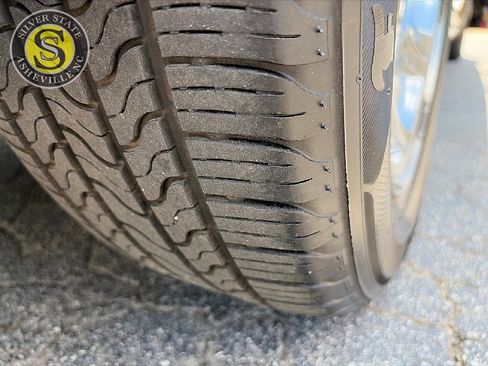 Used 2005 Chrysler 300 Touring RWD image 10