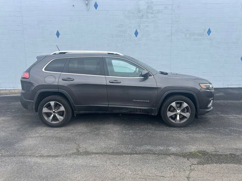 Used 2019 Jeep Cherokee Limited AWD/4WD image 1