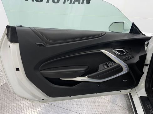 Used 2019 Chevrolet Camaro SS image 14