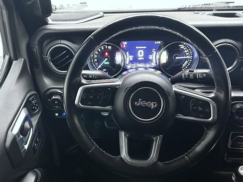 Used 2022 Jeep Wrangler Unlimited Sahara w/ Cold Weather Group image 12