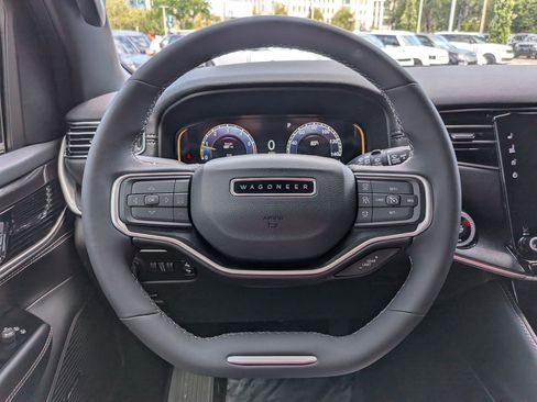 Used 2023 Jeep Wagoneer 4WD w/ Convenience Group I image 16