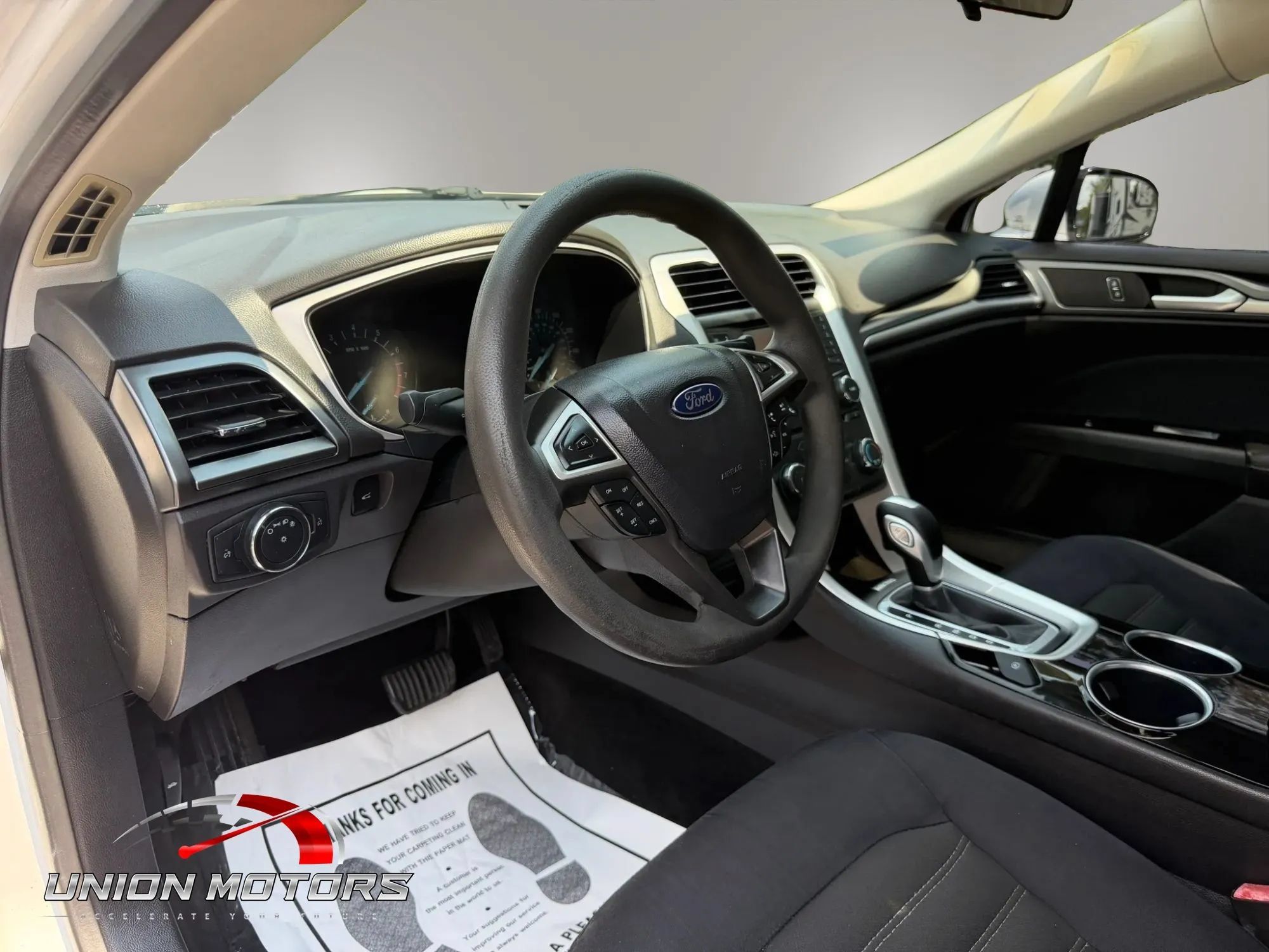 Used 2014 Ford Fusion SE FWD image 15