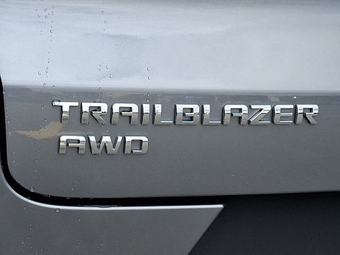 New 2026 Chevrolet TrailBlazer LT AWD/4WD image 11