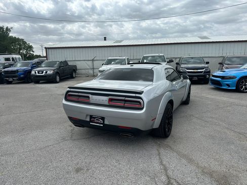 Used 2016 Dodge Challenger R/T RWD image 5