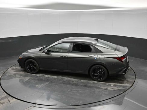 New 2026 Hyundai Elantra SEL Sport FWD image 26