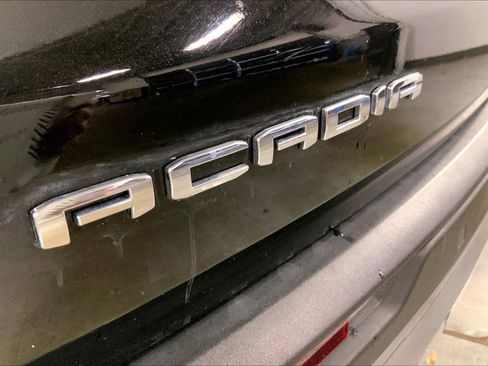 Used 2026 GMC Acadia Elevation w/ Elevation Premium Package FWD image 8