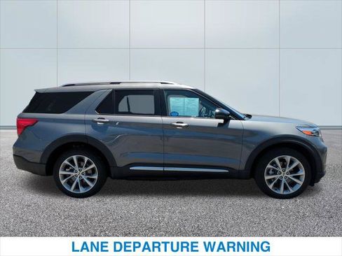 Used 2023 Ford Explorer Platinum w/ Technology Package AWD/4WD image 6
