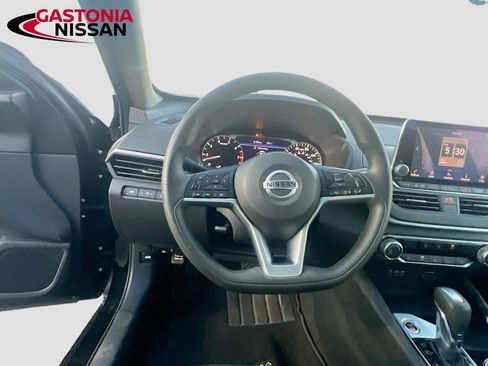 Used 2021 Nissan Altima 2.5 SV image 14