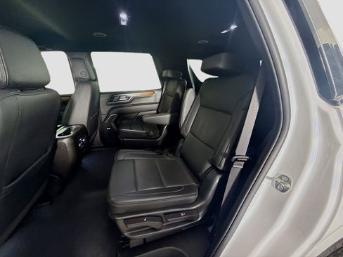Used 2025 GMC Yukon Denali AWD/4WD image 25