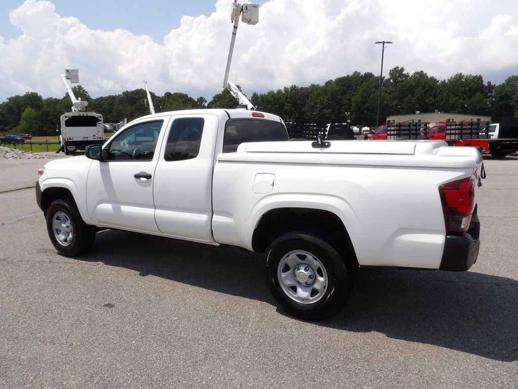 Used 2020 Toyota Tacoma SR RWD image 4