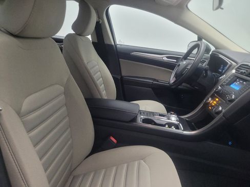 Used 2018 Ford Fusion S FWD image 21