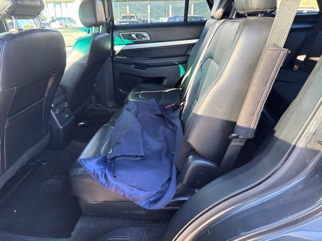 Used 2016 Ford Explorer XLT w/ Equipment Group 202A FWD image 11