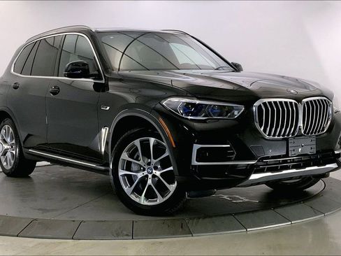 Certified 2023 BMW X5 xDrive45e w/ Executive Package image 33